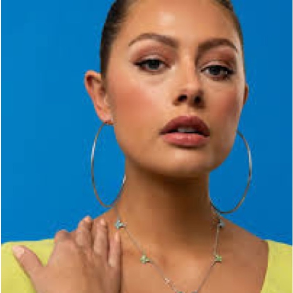 Necklace - Picture 2 of 3